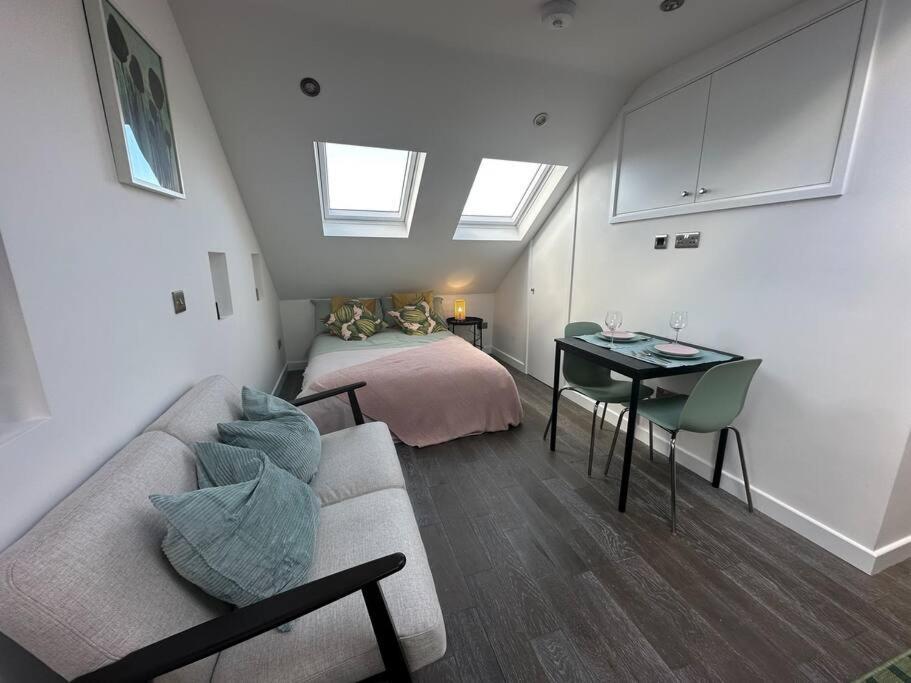 لندن Lovely New Decor Studio - 4 The Southwell المظهر الخارجي الصورة