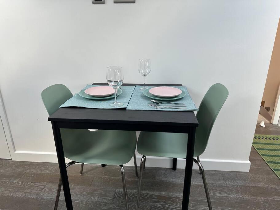 لندن Lovely New Decor Studio - 4 The Southwell المظهر الخارجي الصورة