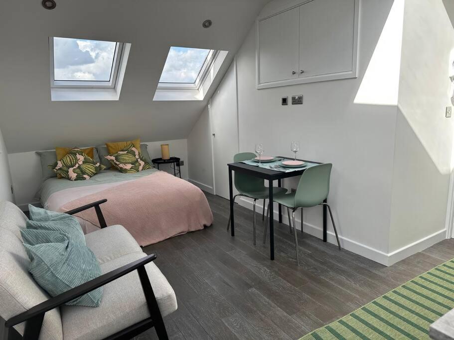 لندن Lovely New Decor Studio - 4 The Southwell المظهر الخارجي الصورة