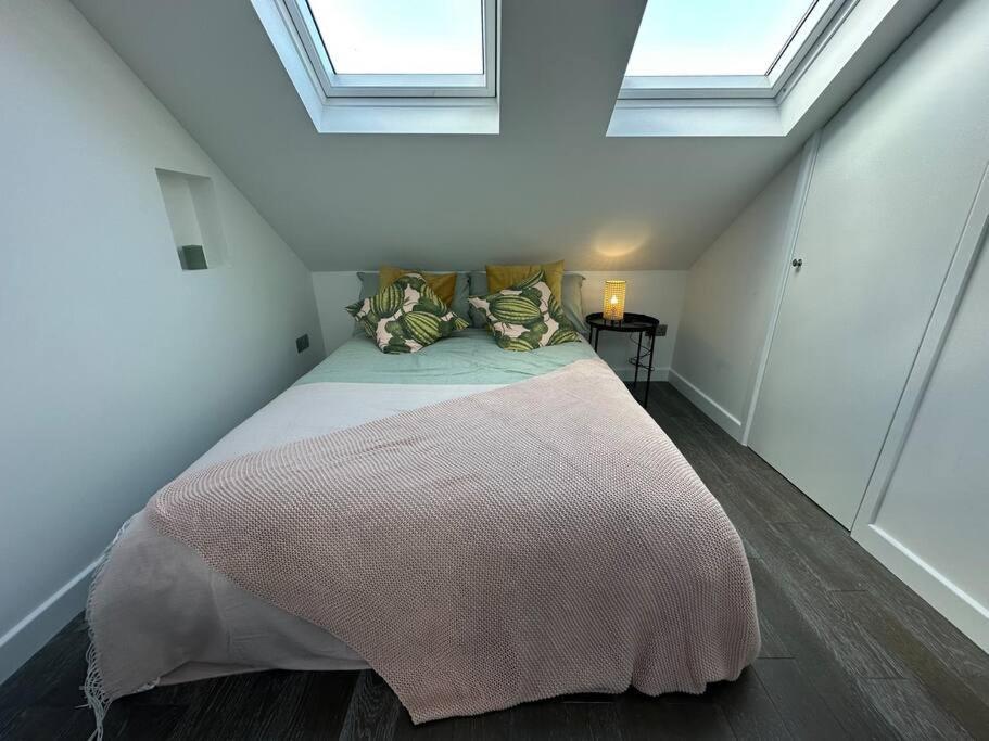 لندن Lovely New Decor Studio - 4 The Southwell المظهر الخارجي الصورة